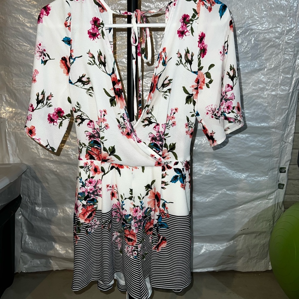 Three Pink Hearts Romper | Floral Romper | Size Small (NWT)